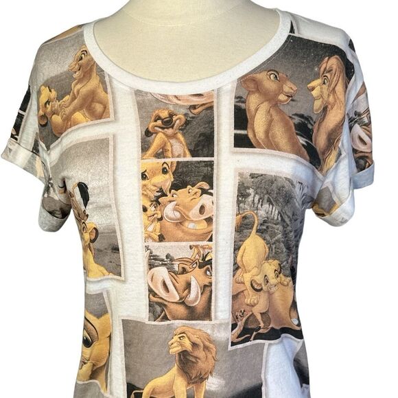 Disney -  The Lion King All Over Print T Shirt.  Size Medium - Picture 3 of 5